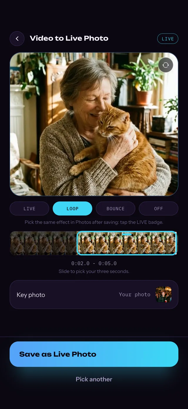 The converter with a key photo and the Loop effect chosen, above the Save as Live Photo button
